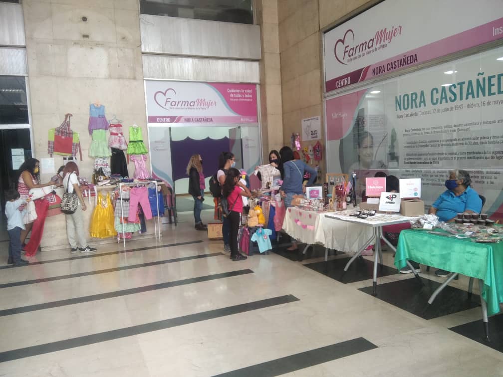Banmujer lleva a cabo Bazar Curucuteando para Mujeres emprendedoras
