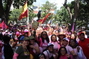 Lee más sobre el artículo Mujeres venezolanas se vistieron de rosa y caminaron en apoyo al Día Internacional de la Lucha Contra el Cáncer de Mama