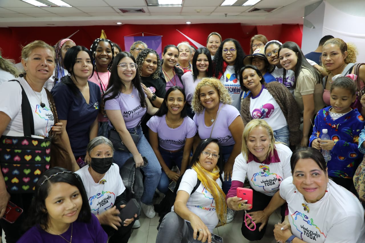 Lee más sobre el artículo Más de 70 movimientos estudiantiles promueven la creación de la Federación Venezolana de Mujeres