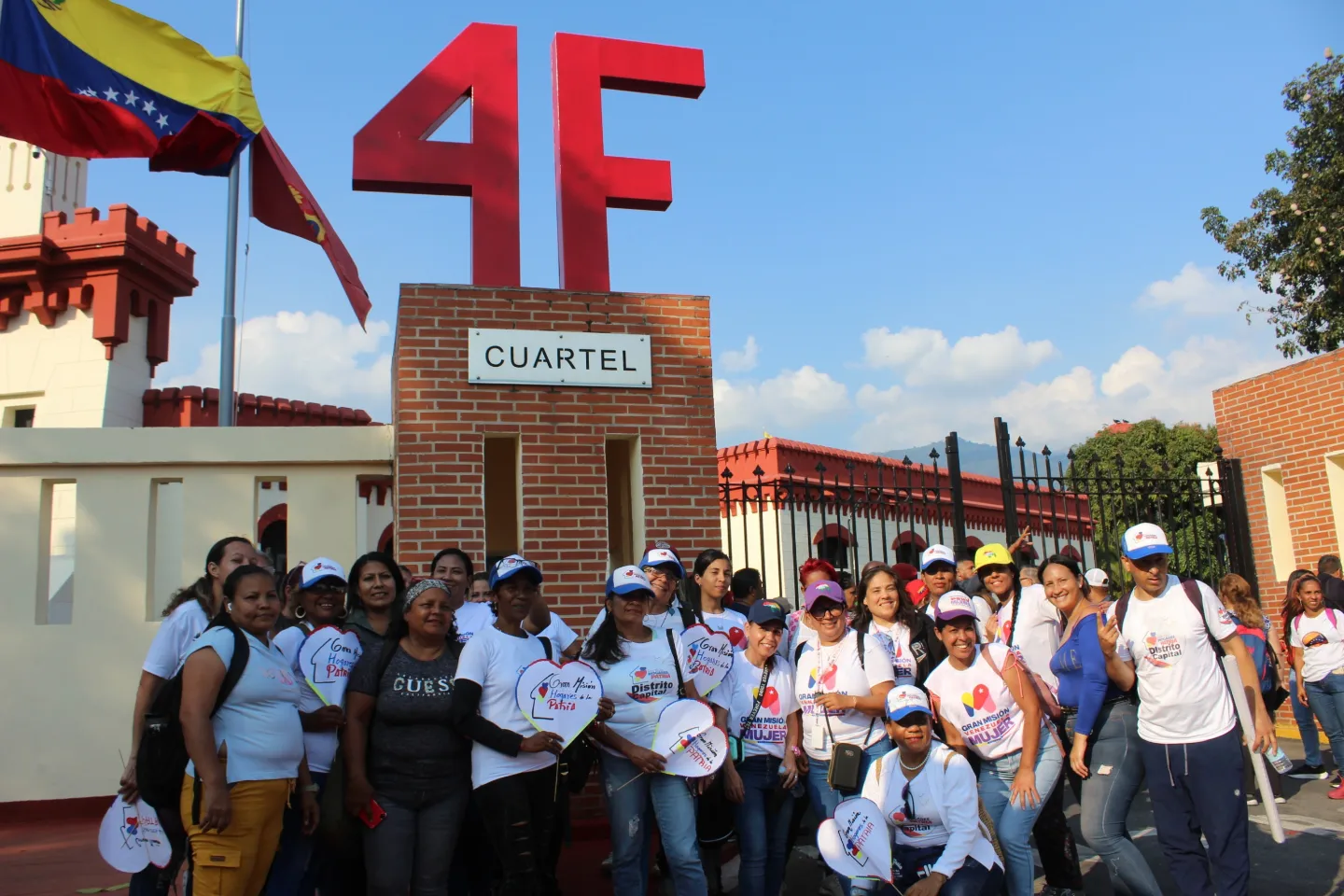 En este momento estás viendo Mujeres venezolanas conmemoraron el 11° aniversario de la siembra del Comandante Hugo Chávez