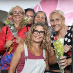 Con flores y amor homenajearon a madres de la parroquia Sucre