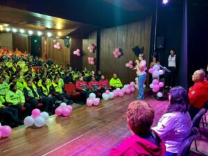 Lee más sobre el artículo En Caracas MinMujer empodera a las mujeres policías con charlas sobre salud