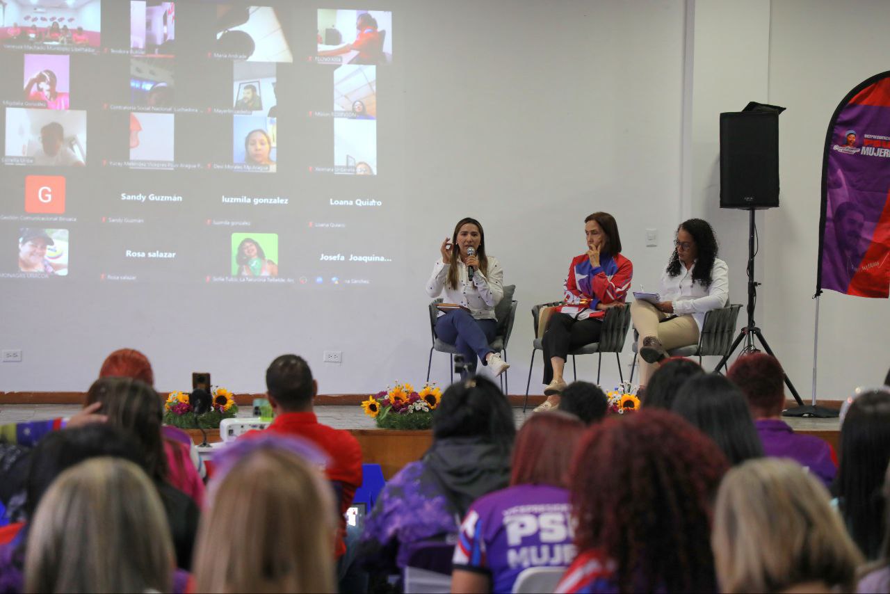 En este momento estás viendo Seminario consolida la unión feminista ante los desafíos