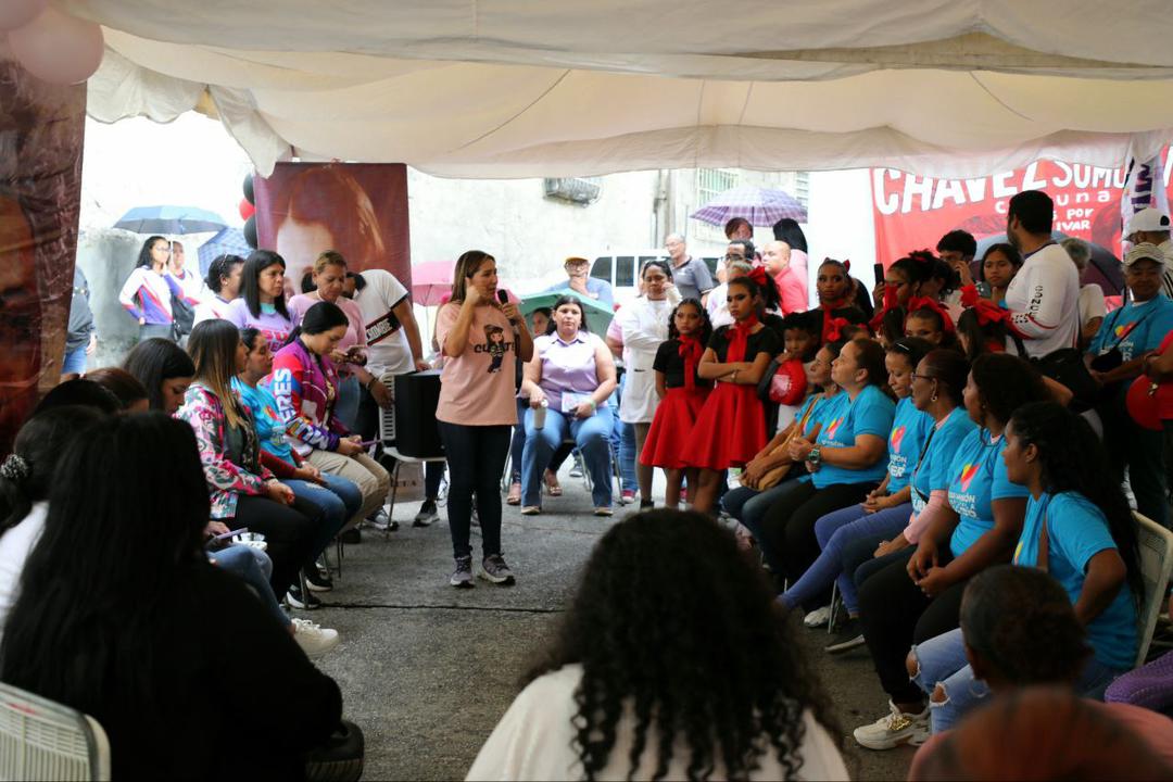 Lee más sobre el artículo Encuentro de mujeres en Petare fortalece la comunidad