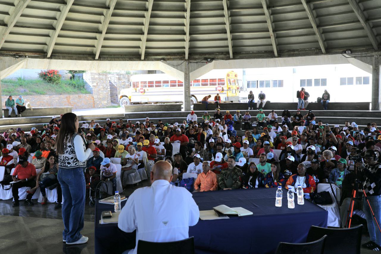 En este momento estás viendo Jhoanna Carrillo empodera a líderes comunitarios para la transformación del país