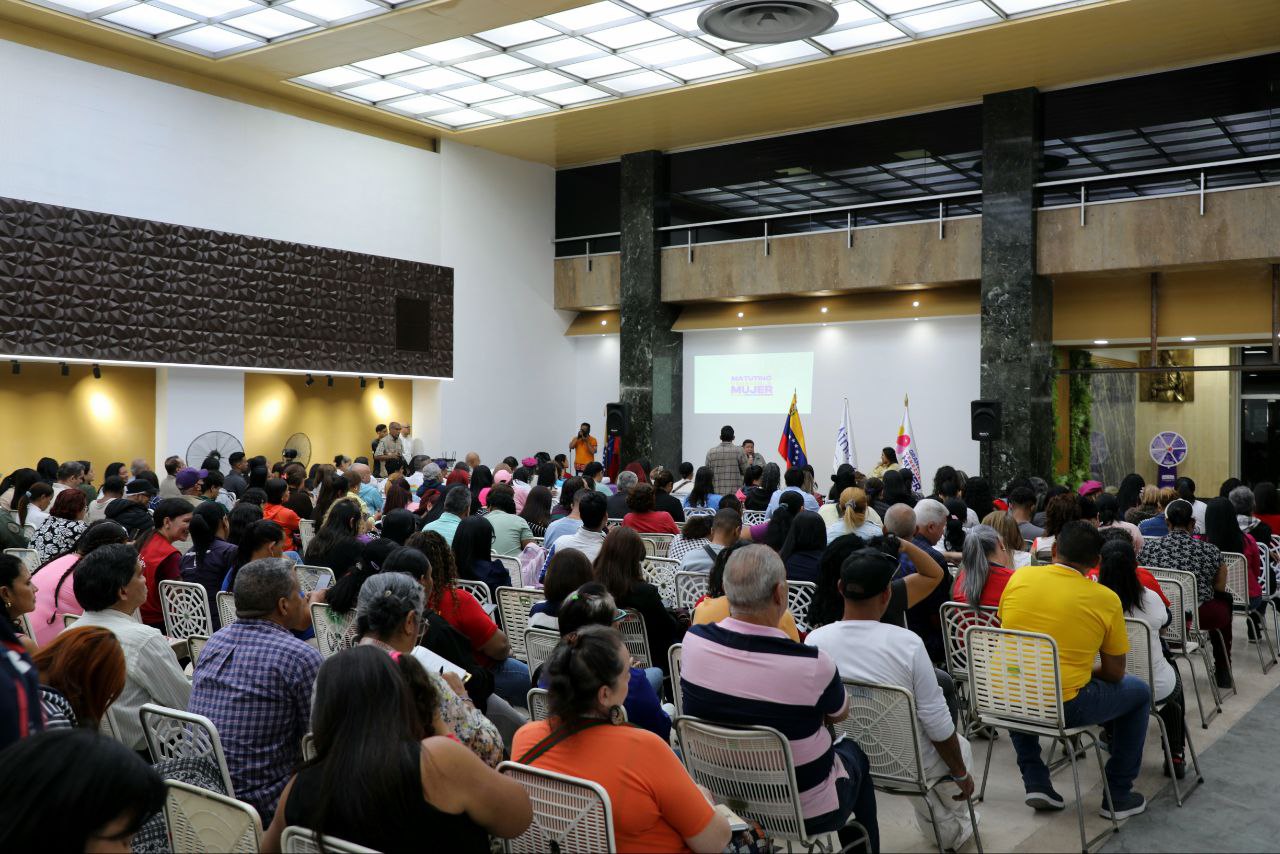 En este momento estás viendo Matutino Venezuela Mujer edición 20: Natalicio de Antonio José de Sucre y agenda «Febrero Rebelde»