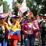 Mujeres revolucionarias lideran marcha en conmemoración de los 36 años del Caracazo