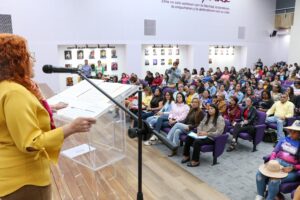 Lee más sobre el artículo Conversatorio destacó el liderazgo femenino en la defensa del ambiente
