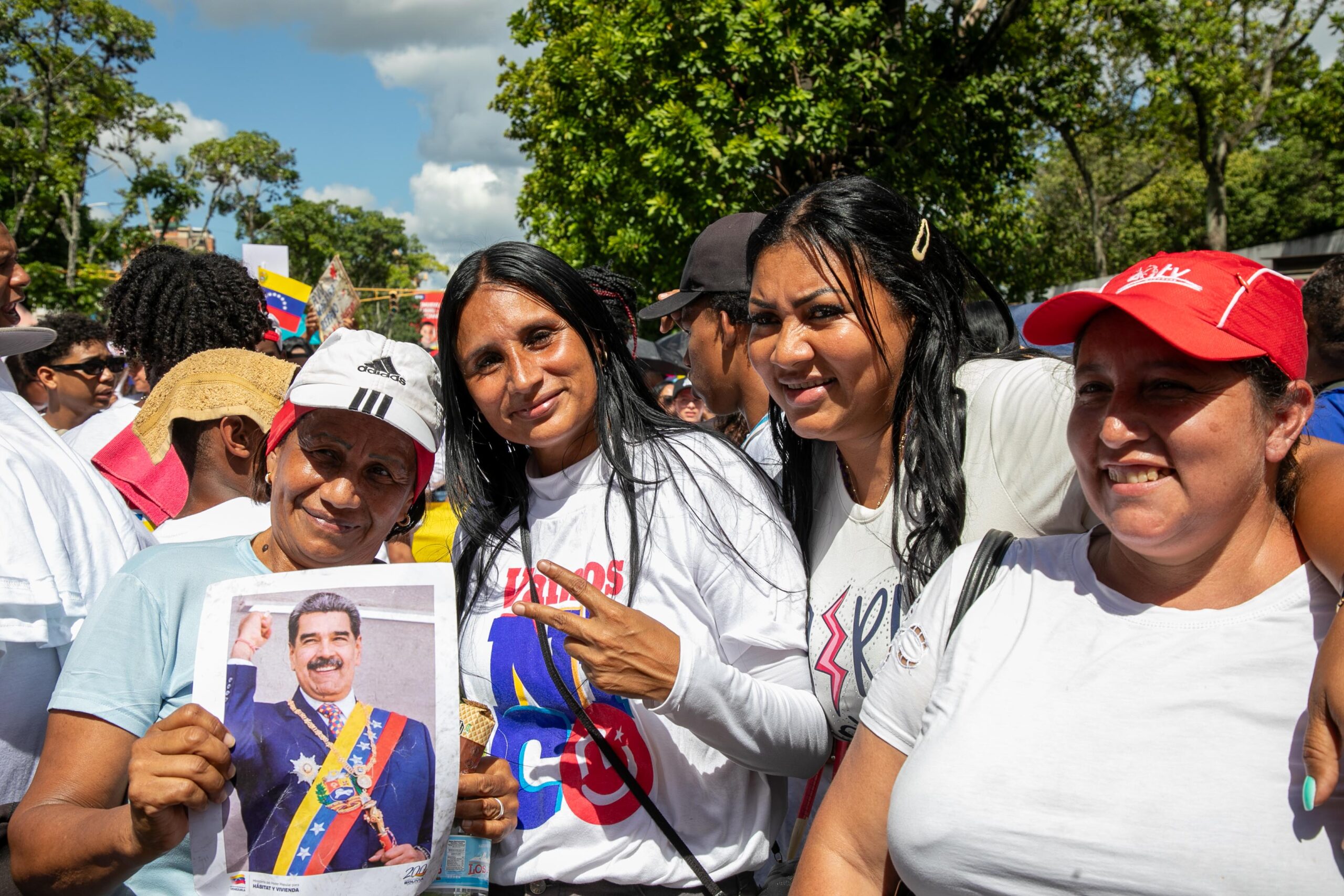 En este momento estás viendo Pueblo Mujer se moviliza por la paz y contra el narco-terrorismo de la ultraderecha fascista