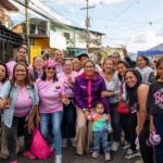 Mujeres venezolanas alzan su voz para rechazar injerencia extranjera y respaldar al Presidente Maduro