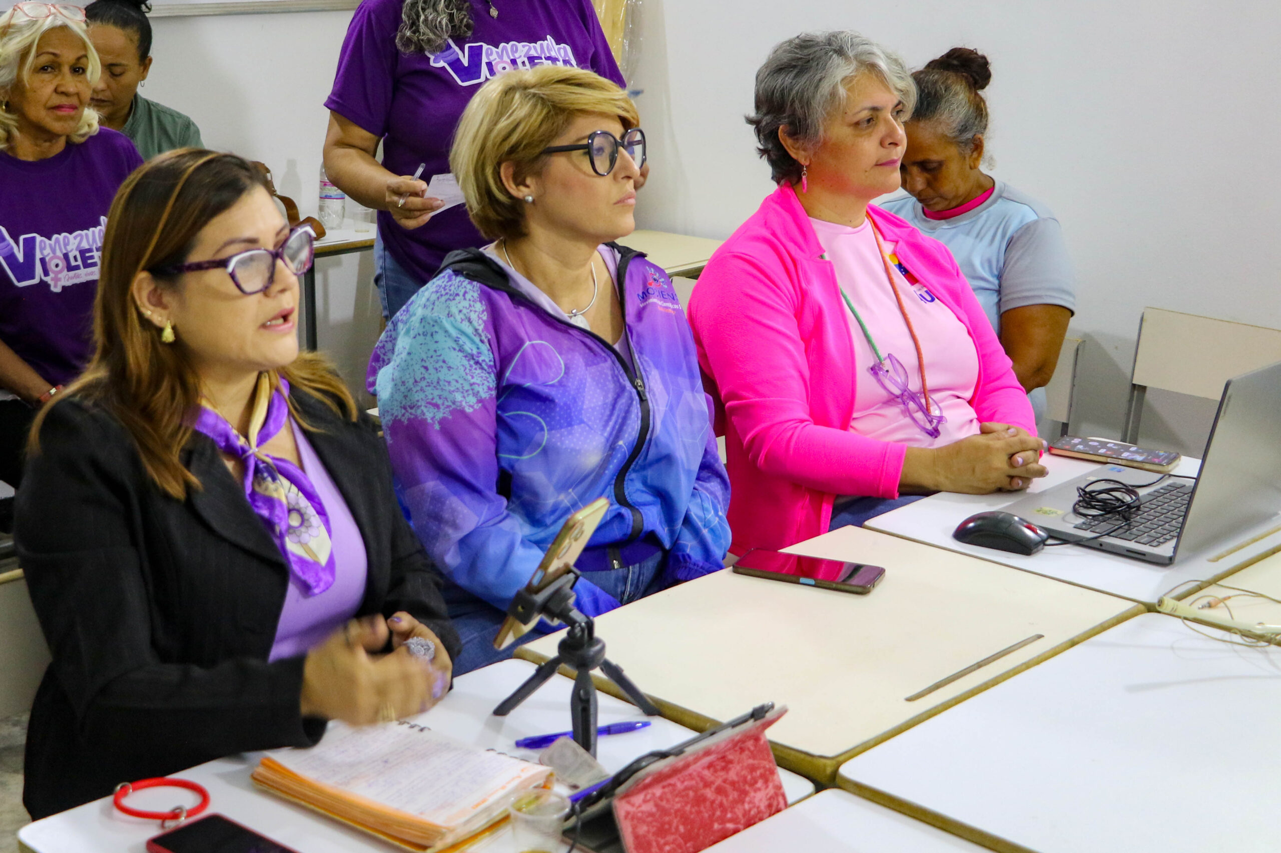 Lee más sobre el artículo Foro “Mujeres en Revolución: Igualdad, Justicia y Soberanía” se debatió en el Mes Violeta