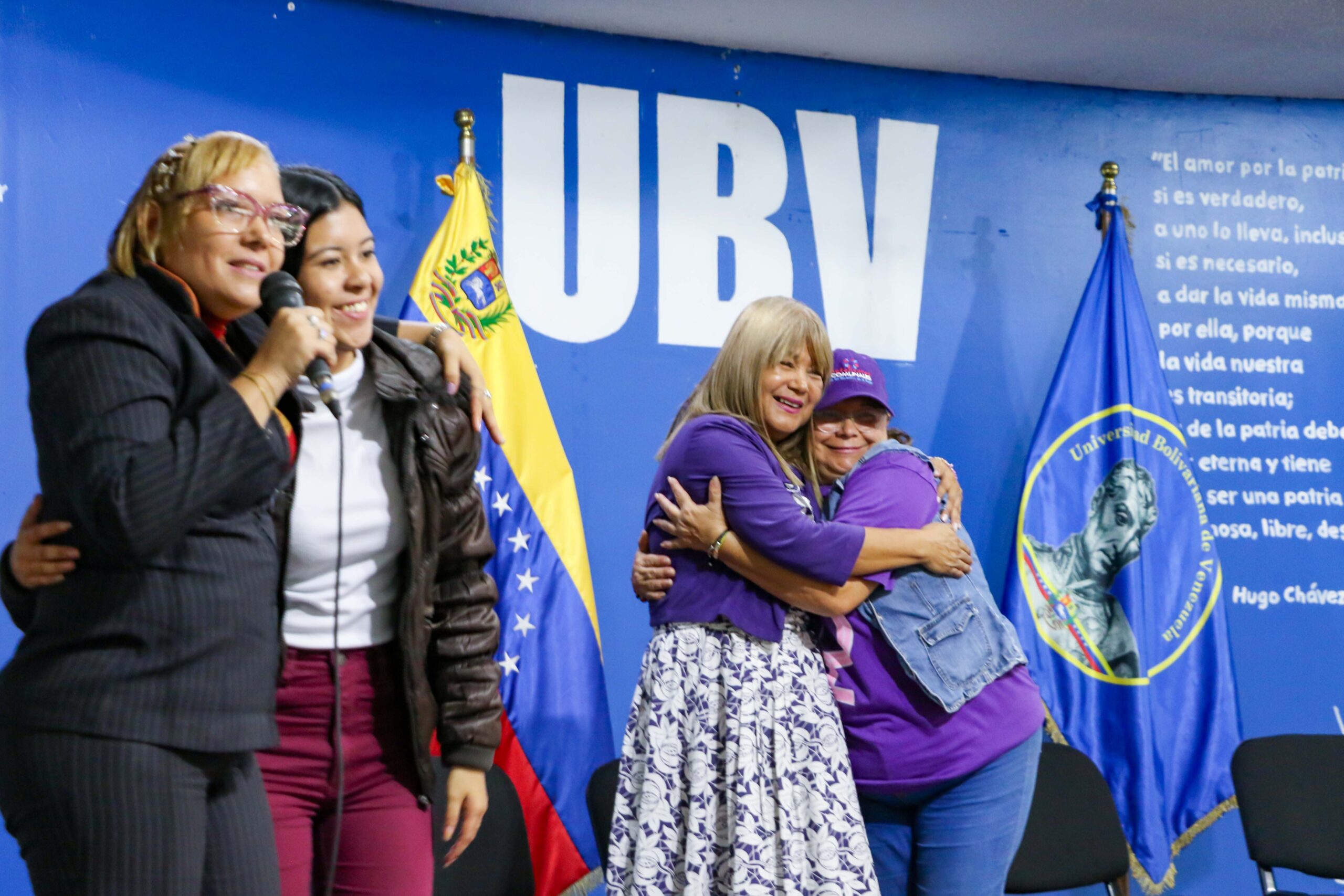 Lee más sobre el artículo Minmujer realiza foro en la UBV para informar y empoderar sobre la violencia contra la mujer
