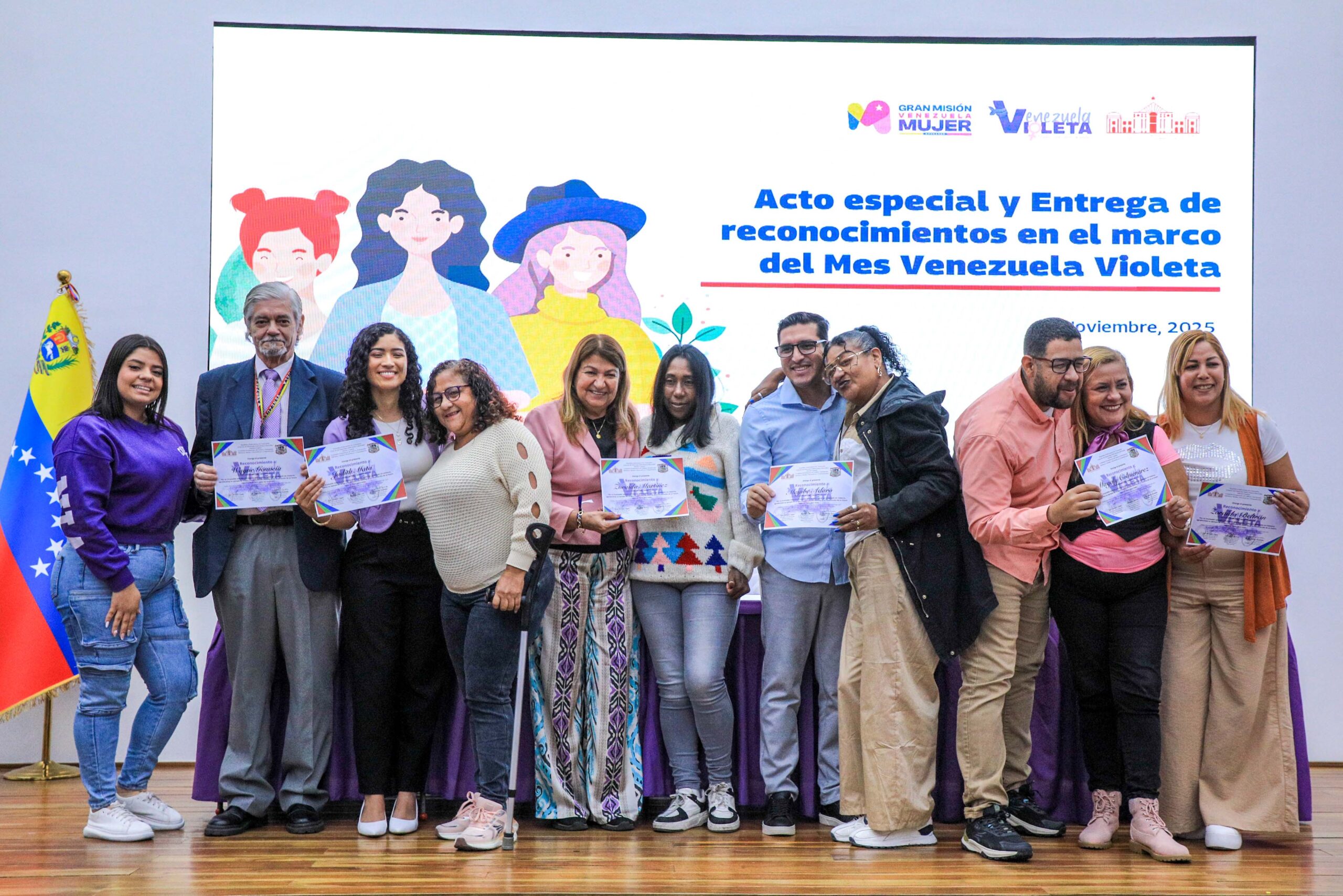 Lee más sobre el artículo Defensoras comunales y lideresas reciben reconocimientos en el Mes Violeta