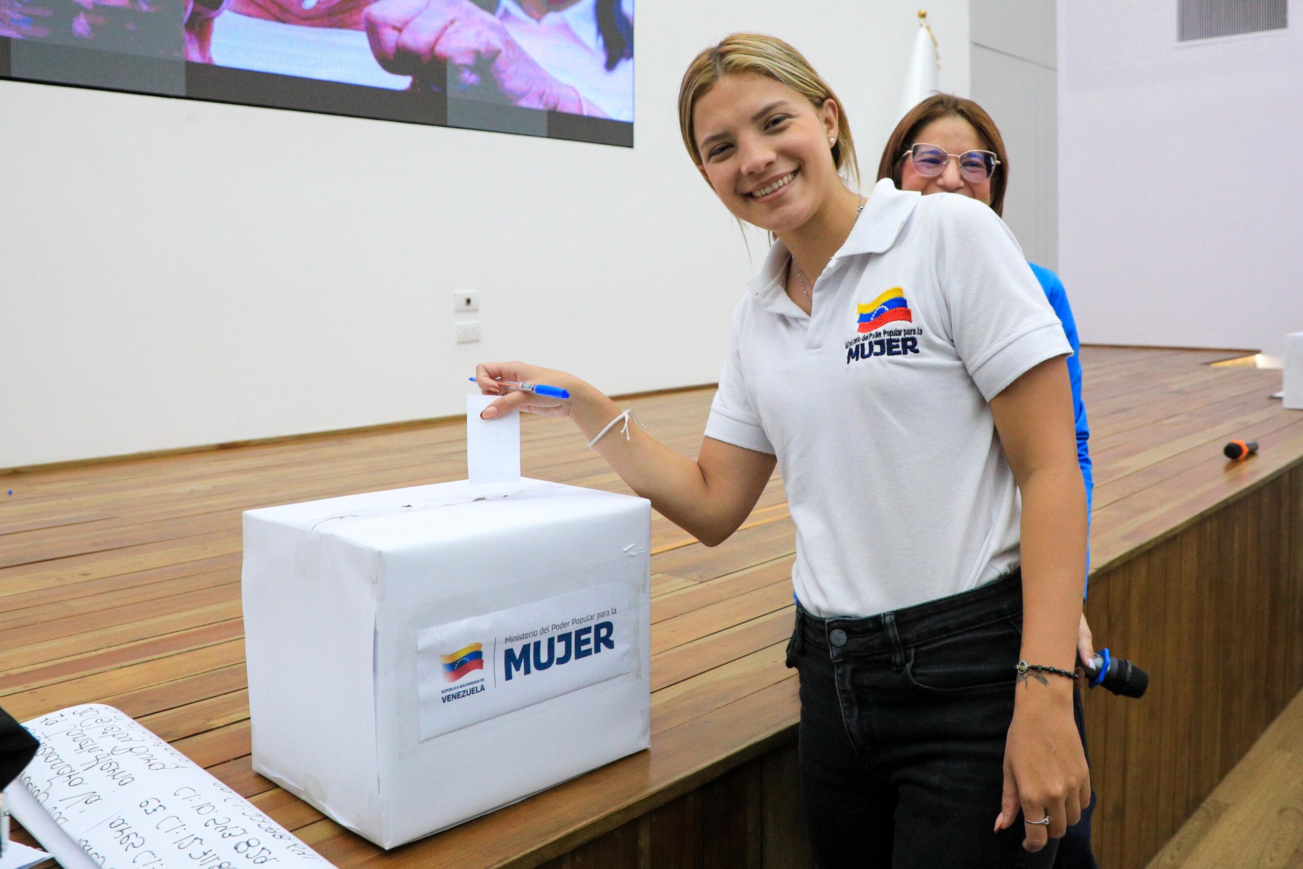 Lee más sobre el artículo MinMujer fortalece su vocería para el proceso Constituyente: Capítulo Mujer