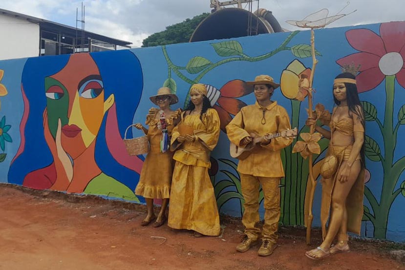 En este momento estás viendo MinMujer impulsa la participación comunitaria y el arte popular con rostro de mujer