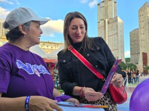 Lee más sobre el artículo Punto Violeta y feria productiva fortalecen la atención y el empoderamiento de las mujeres en Caracas