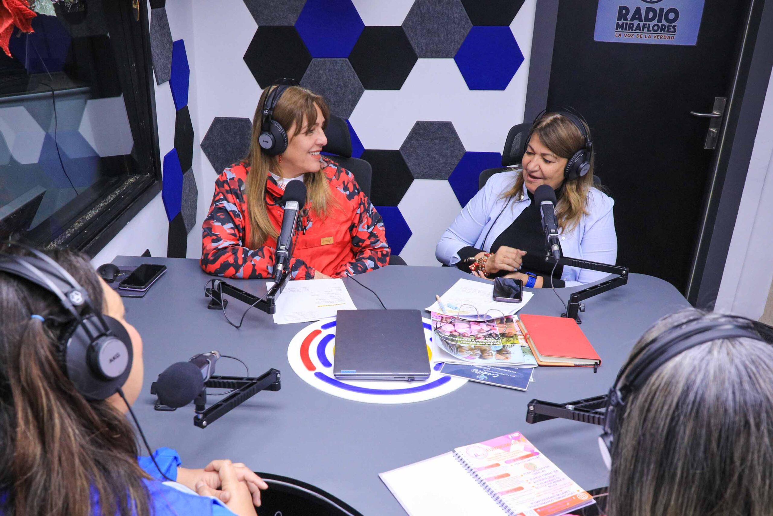 Lee más sobre el artículo Alma de Mujer: La GMVM impulsa organización y empoderamiento femenino a través de los Comités de Mujeres