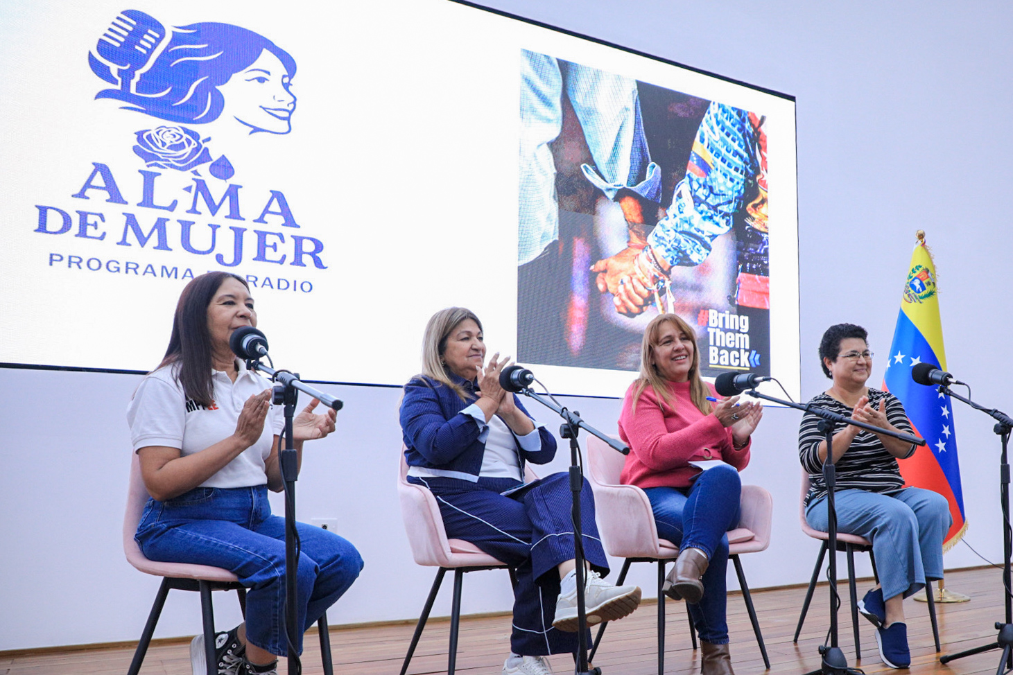 En este momento estás viendo Alma de Mujer: Voceras de distintos sectores ratifican su papel protagónico y exigen el regreso de Cilia y el presidente Maduro al país