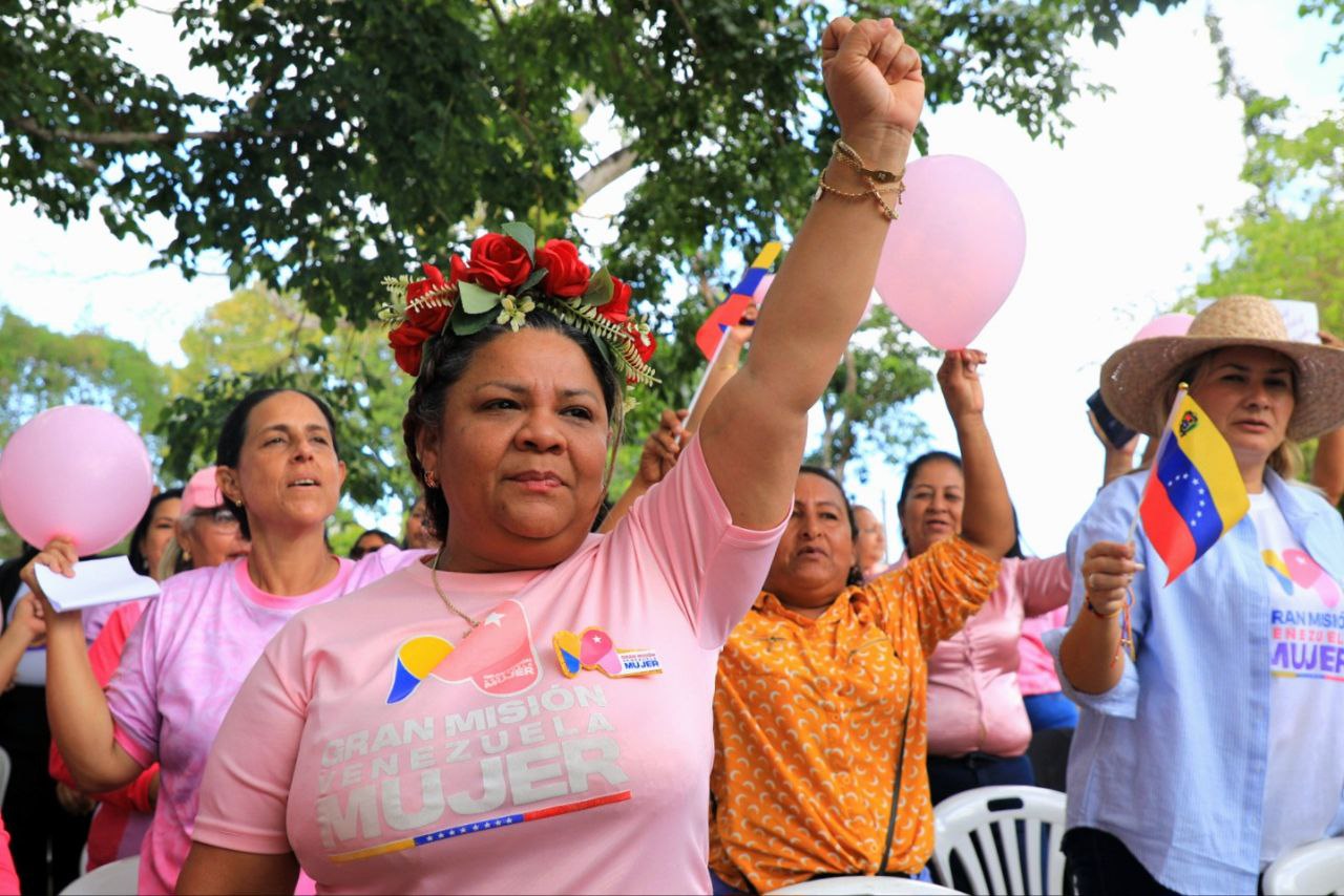 Lee más sobre el artículo Encuentro Regional de la Gran Misión Venezuela Mujer fortalece la organización y planificación en el estado Bolívar