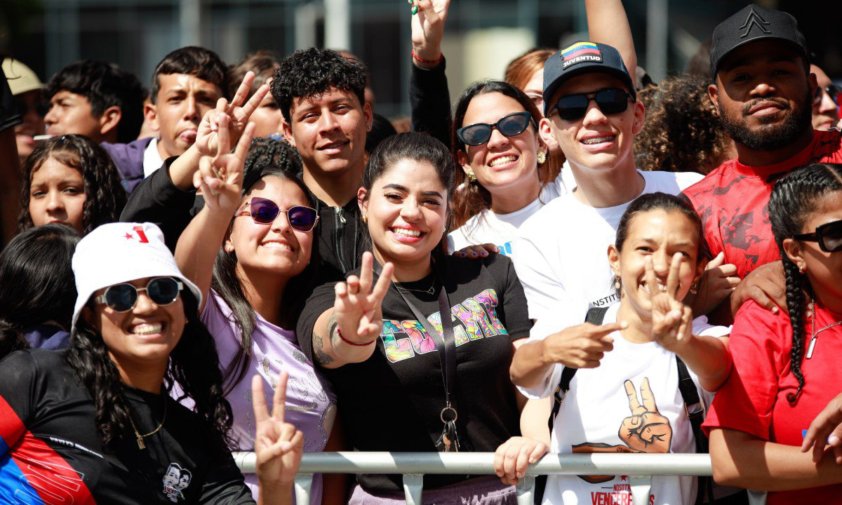 En este momento estás viendo Juventud venezolana conmemora 212 años de la Batalla de La Victoria con masiva movilización por la soberanía