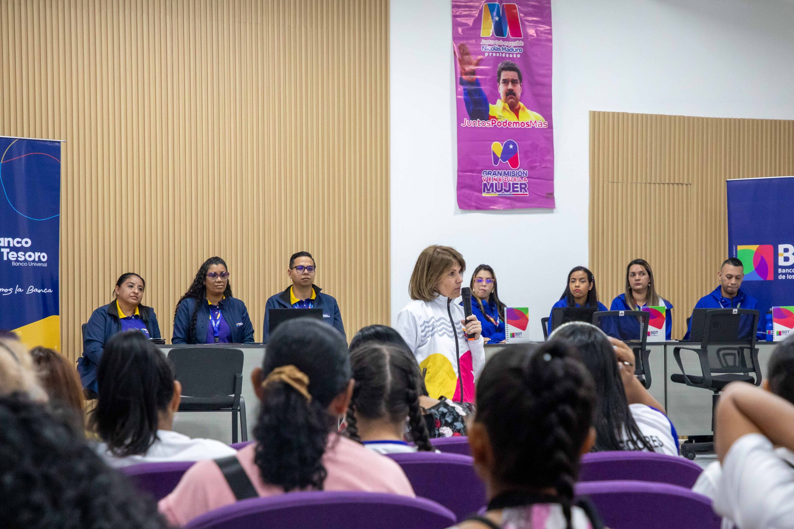 En este momento estás viendo GMVM impulsa el motor productivo en Aragua con Jornada de Socialización Bancaria para emprendedoras