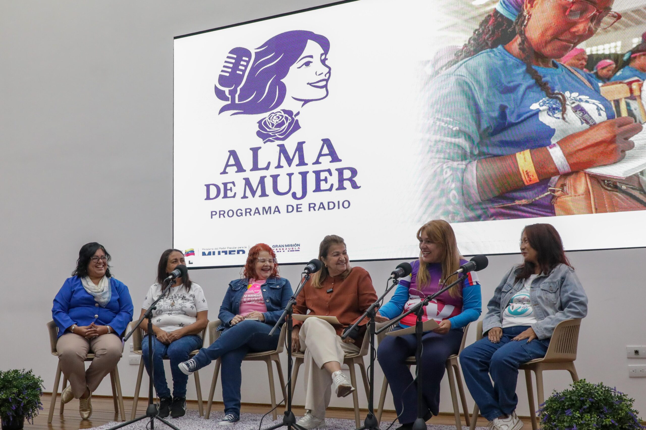 Lee más sobre el artículo Ministra Yelitze Santaella anuncia inicio de actividades en la Escuela Internacional de Liderazgo de la Mujer «Nora Castañeda»