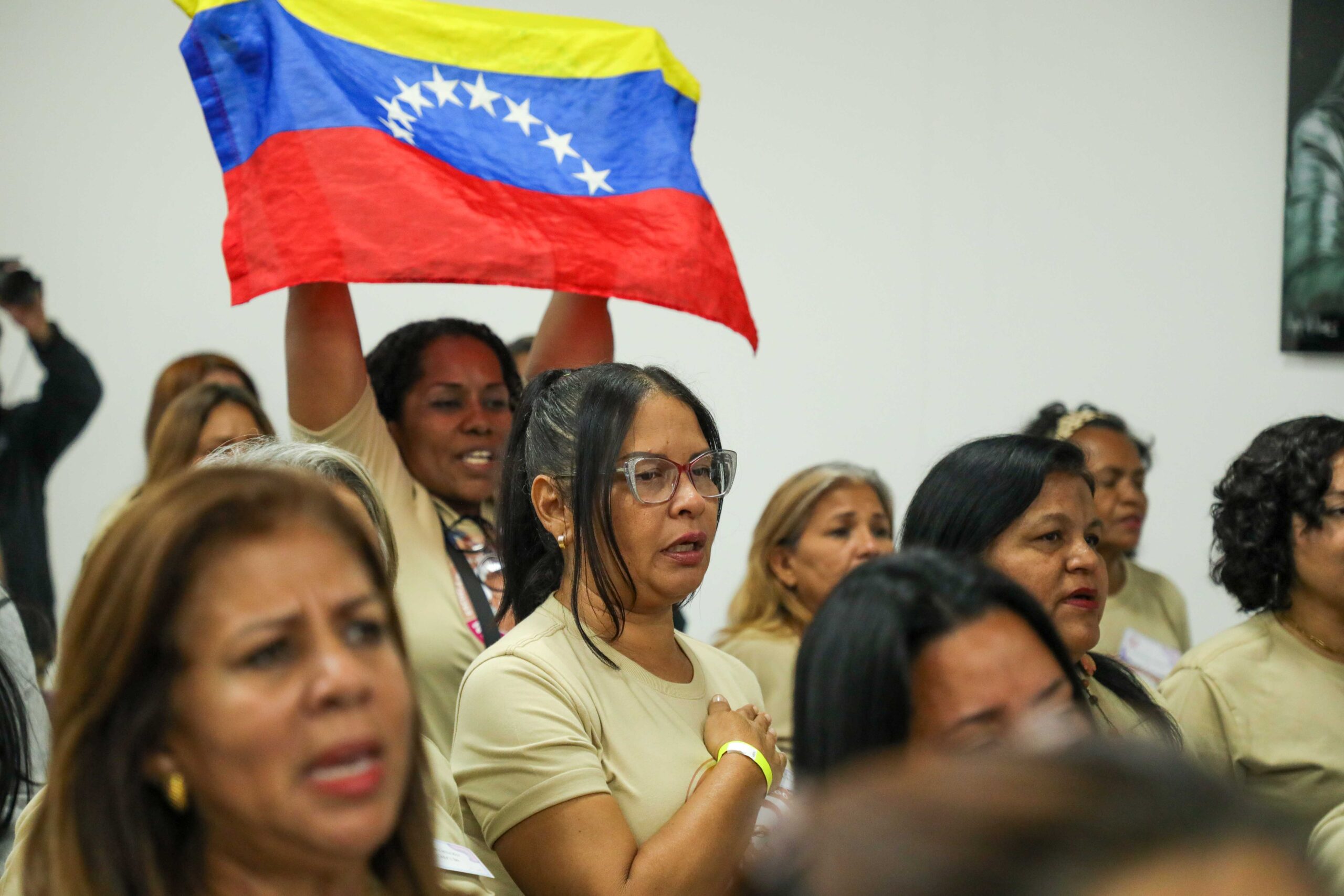 En este momento estás viendo Lideresas comunales consolidan su emancipación en la Escuela «Nora Castañeda»