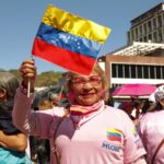 Un grito de dignidad femenina recorrió las calles de la capital en defensa del país y en rechazo a las sanciones en nuestra Patria