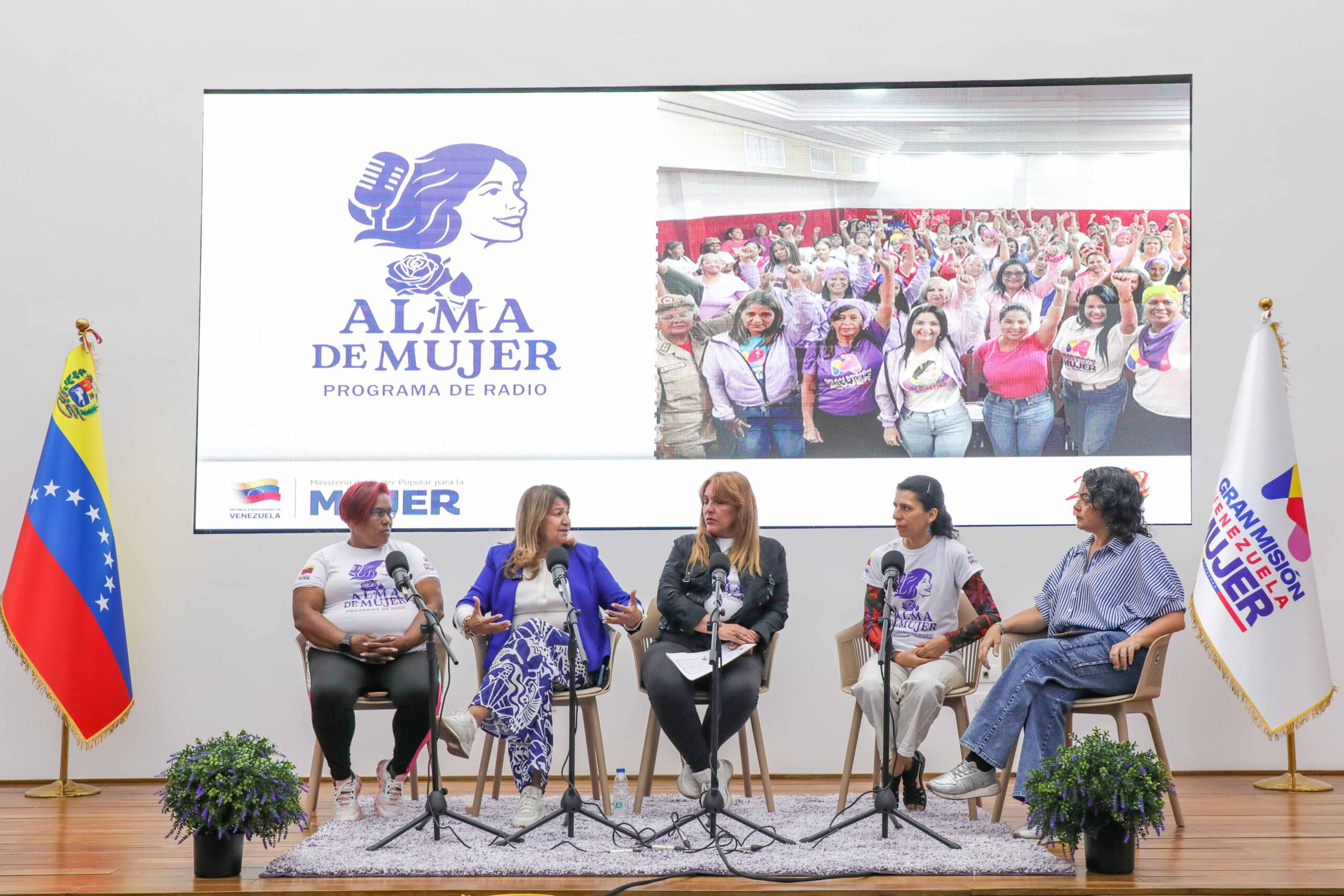 En este momento estás viendo Escuela «Nora Castañeda» expande su formación a los comités de mujeres de todo el territorio