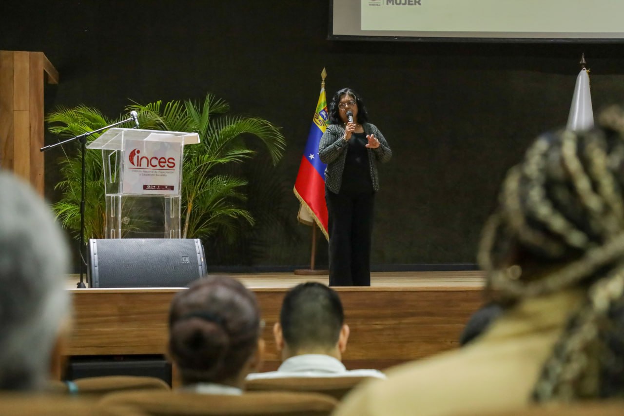 En este momento estás viendo Vanguardia educativa: MinMujer e INCES rompen sesgos sexistas en la formación técnica