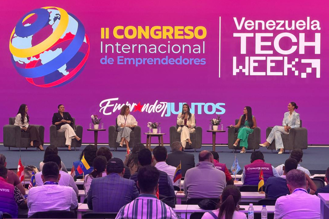 En este momento estás viendo MinMujer participó en panel sobre liderazgo y desarrollo productivo femenino en el II Congreso Internacional de Emprendedores