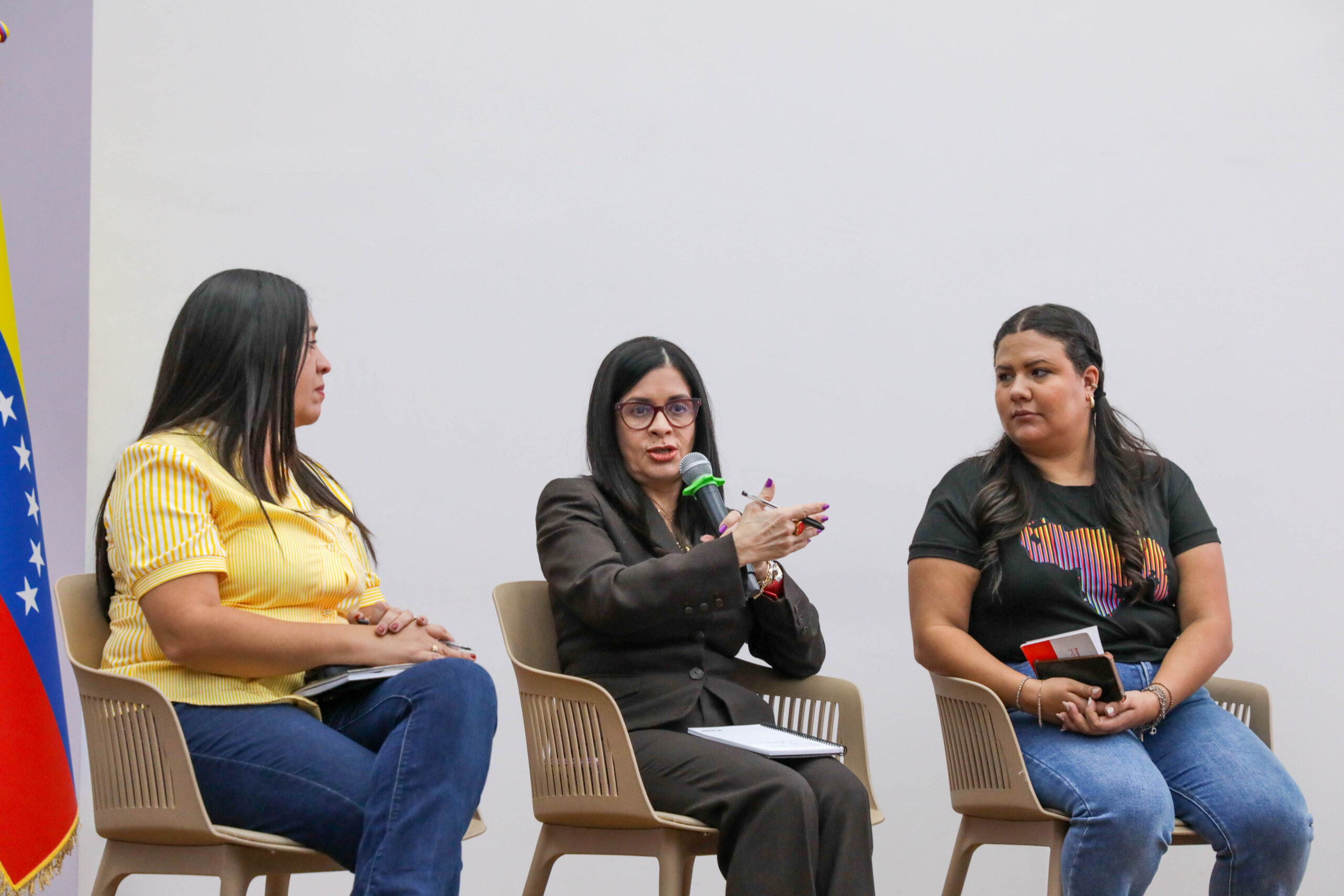 En este momento estás viendo Avanza construcción colectiva del Reglamento de la Ley Orgánica sobre el Derecho de las Mujeres a una Vida Libre de Violencia