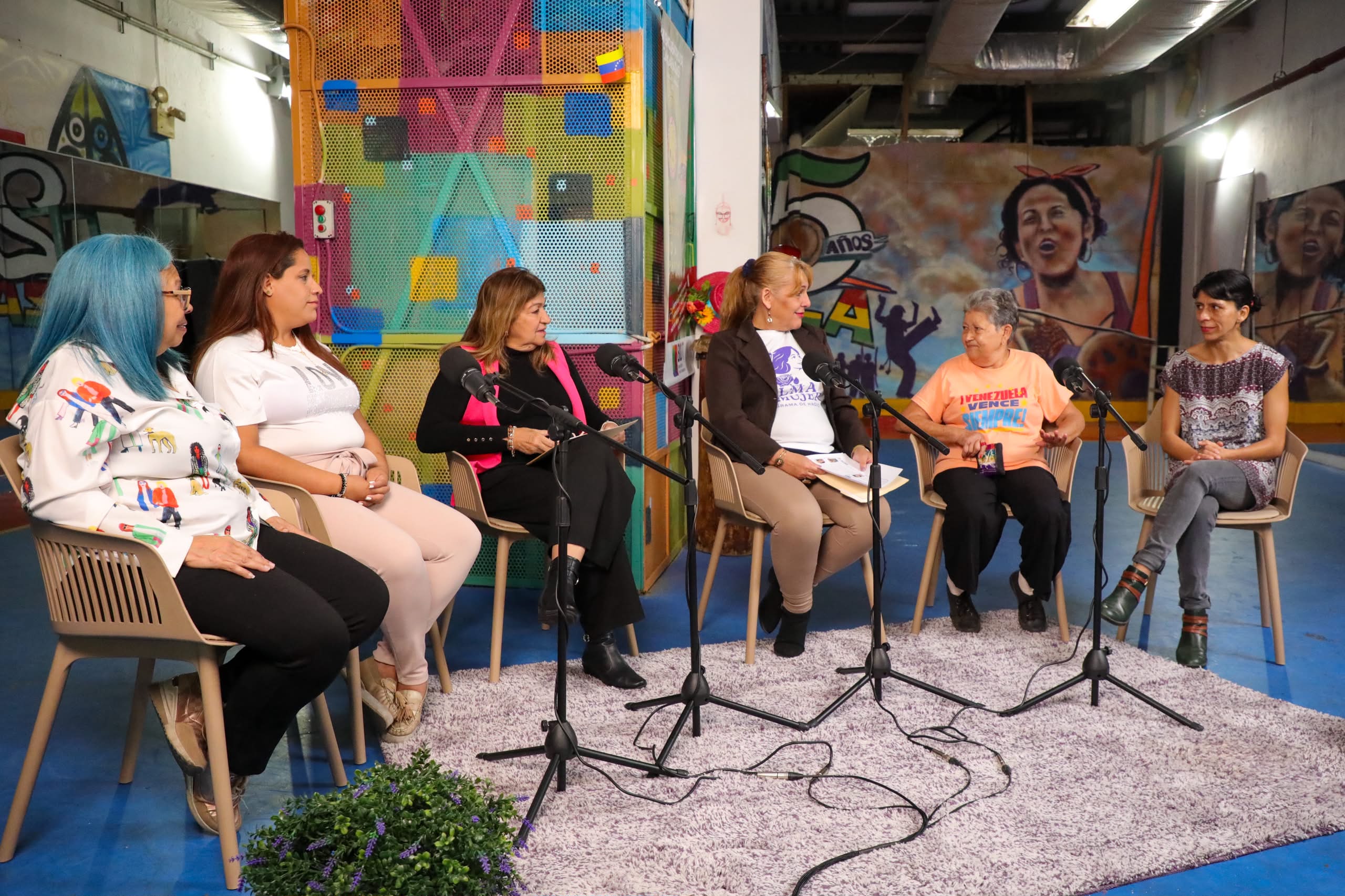 En este momento estás viendo Desde el programa «Alma de Mujer»: Experiencias comunitarias de La Minka visibilizan el poder de la organización popular