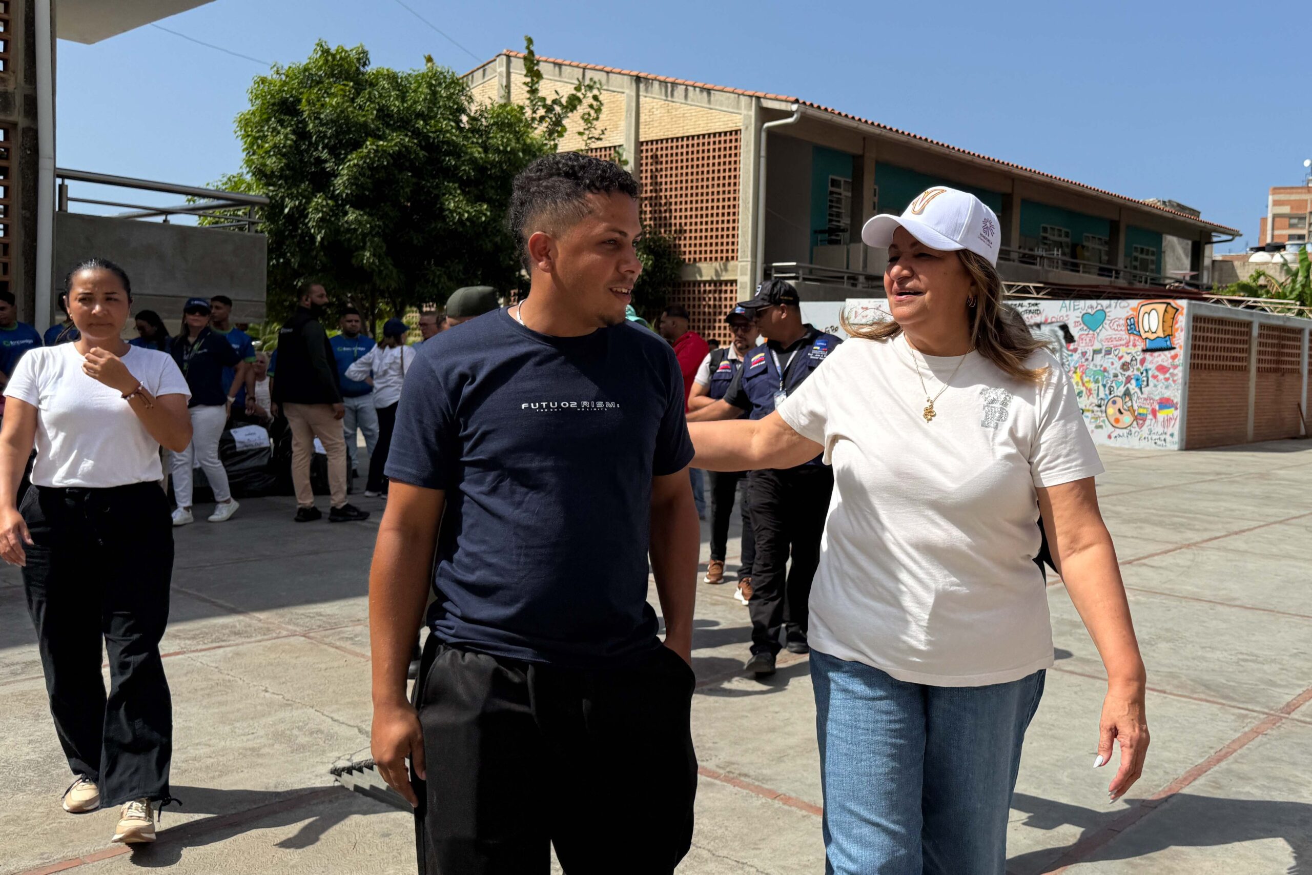En este momento estás viendo Gobierno Bolivariano despliega atención médica, social y psicológica en campamentos transitorios de La Guaira