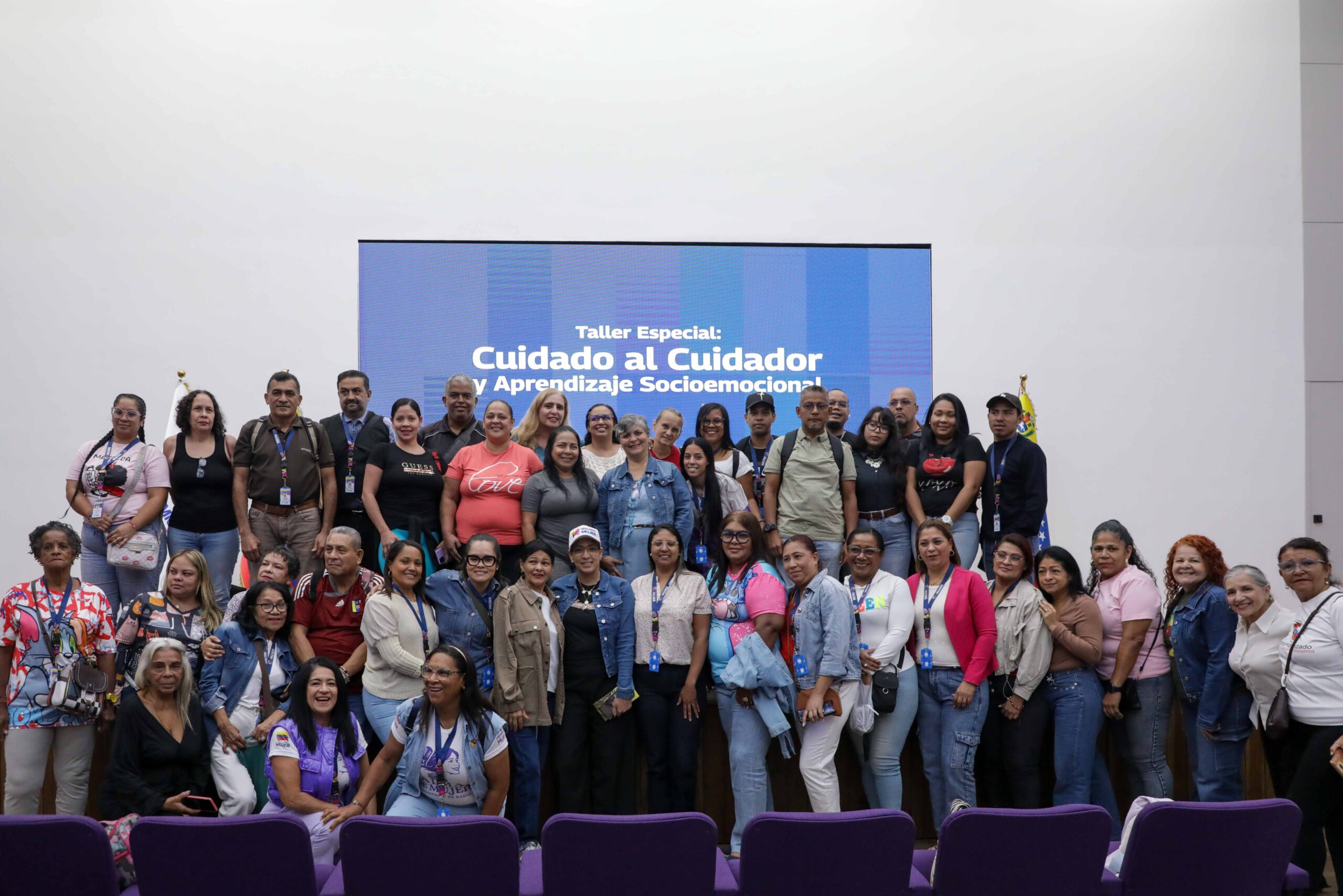 En este momento estás viendo MinMujer y UNESCO fortalecen el bienestar socioemocional de la fuerza laboral y promotoras de Parto Humanizado