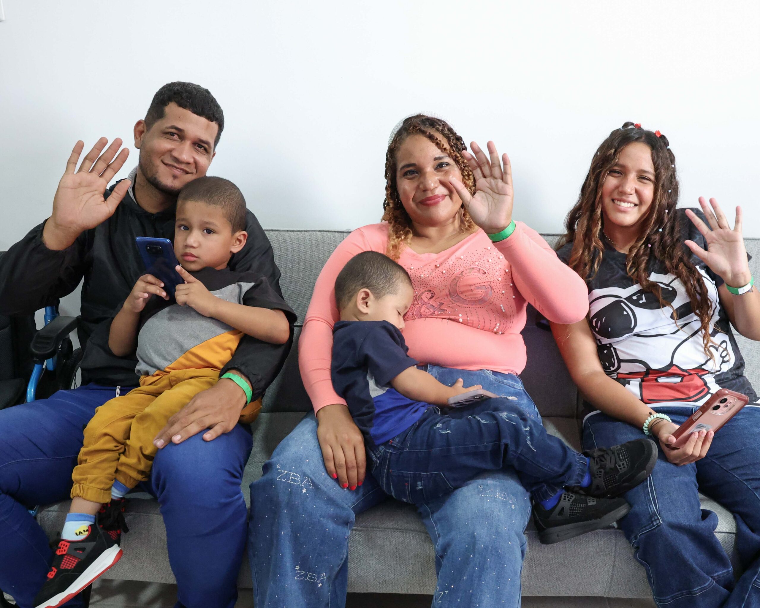 En este momento estás viendo Presidenta Delcy Rodríguez encabeza entrega de nuevas viviendas a familias afectadas por los sismos