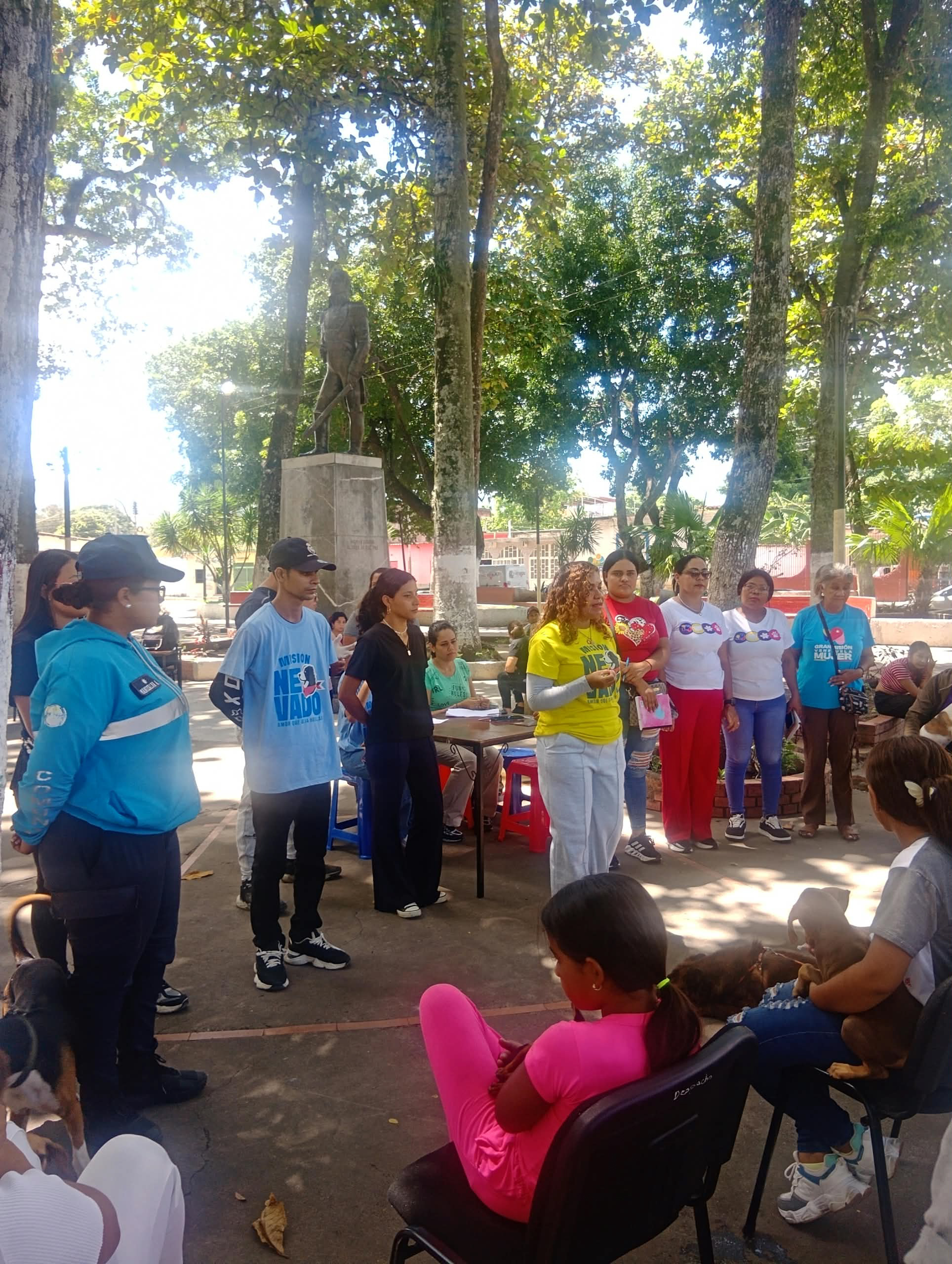 En este momento estás viendo Despliegan jornada médica veterinaria y de vacunación antirrábica en el municipio Montes del estado Sucre