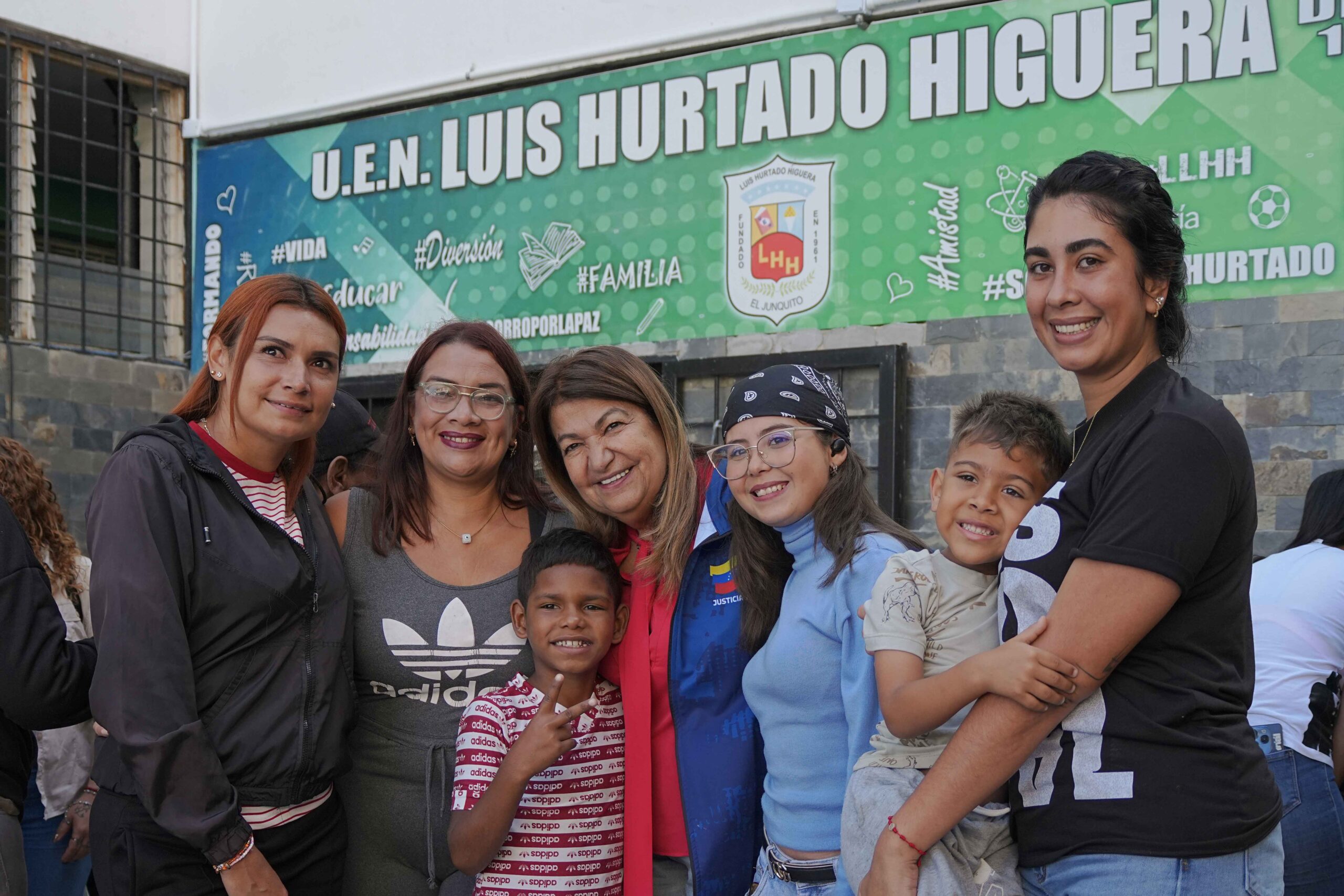 En este momento estás viendo Alma de Mujer: Gobierno Nacional y Poder Popular garantizan protección integral y derecho a la identidad a familias afectadas por contingencia sísmica