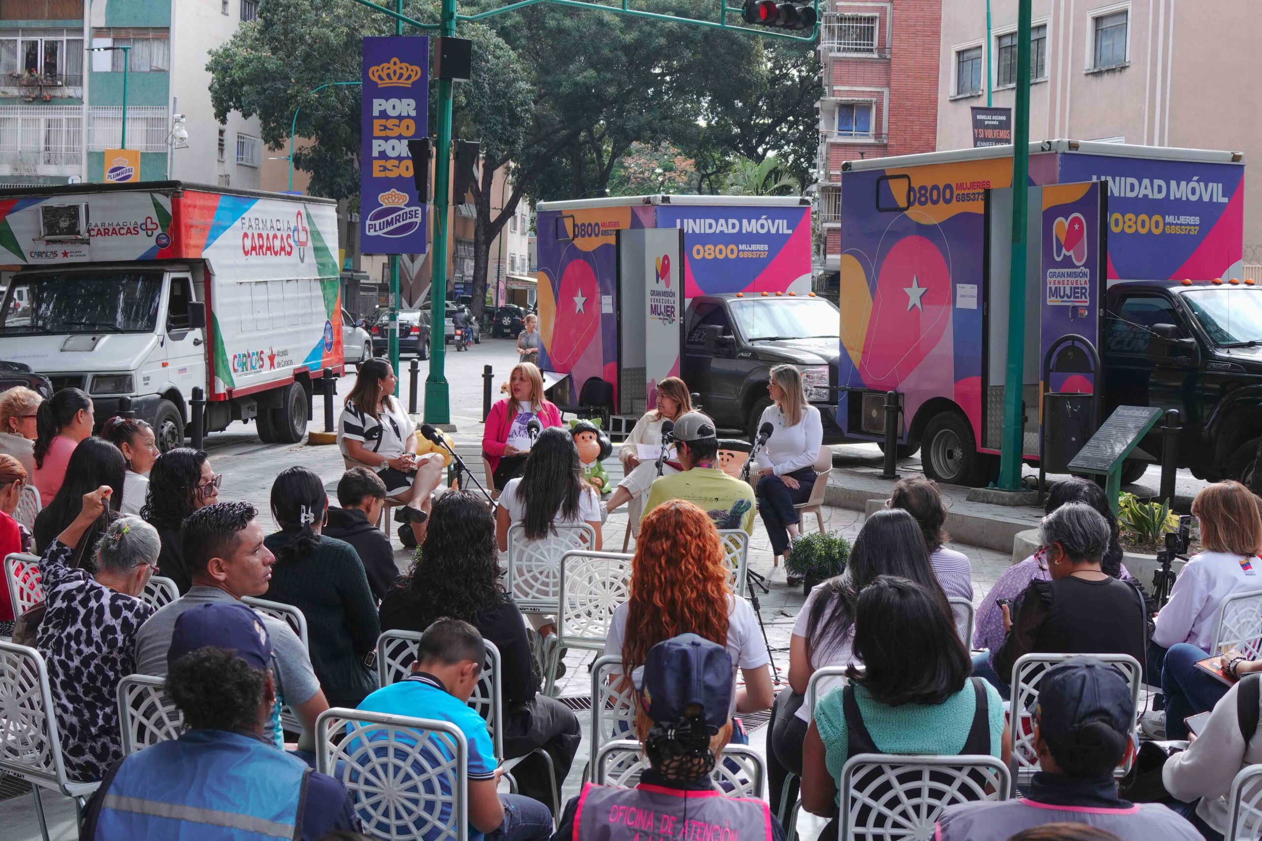 En este momento estás viendo Transmisión especial de Alma de Mujer promueve la estabilidad nacional y acompaña despliegue de atención integral en Baruta