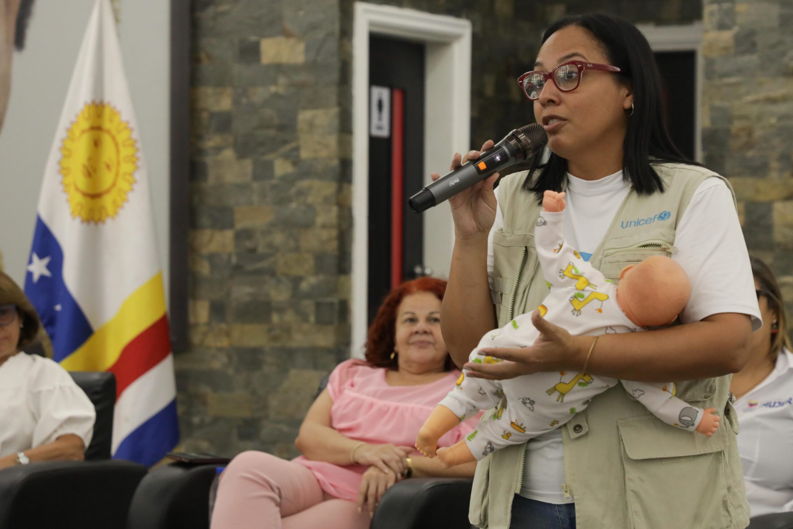 En este momento estás viendo MinMujer y UNICEF capacitan a servidores públicos para la atención integral de la primera infancia en La Guaira