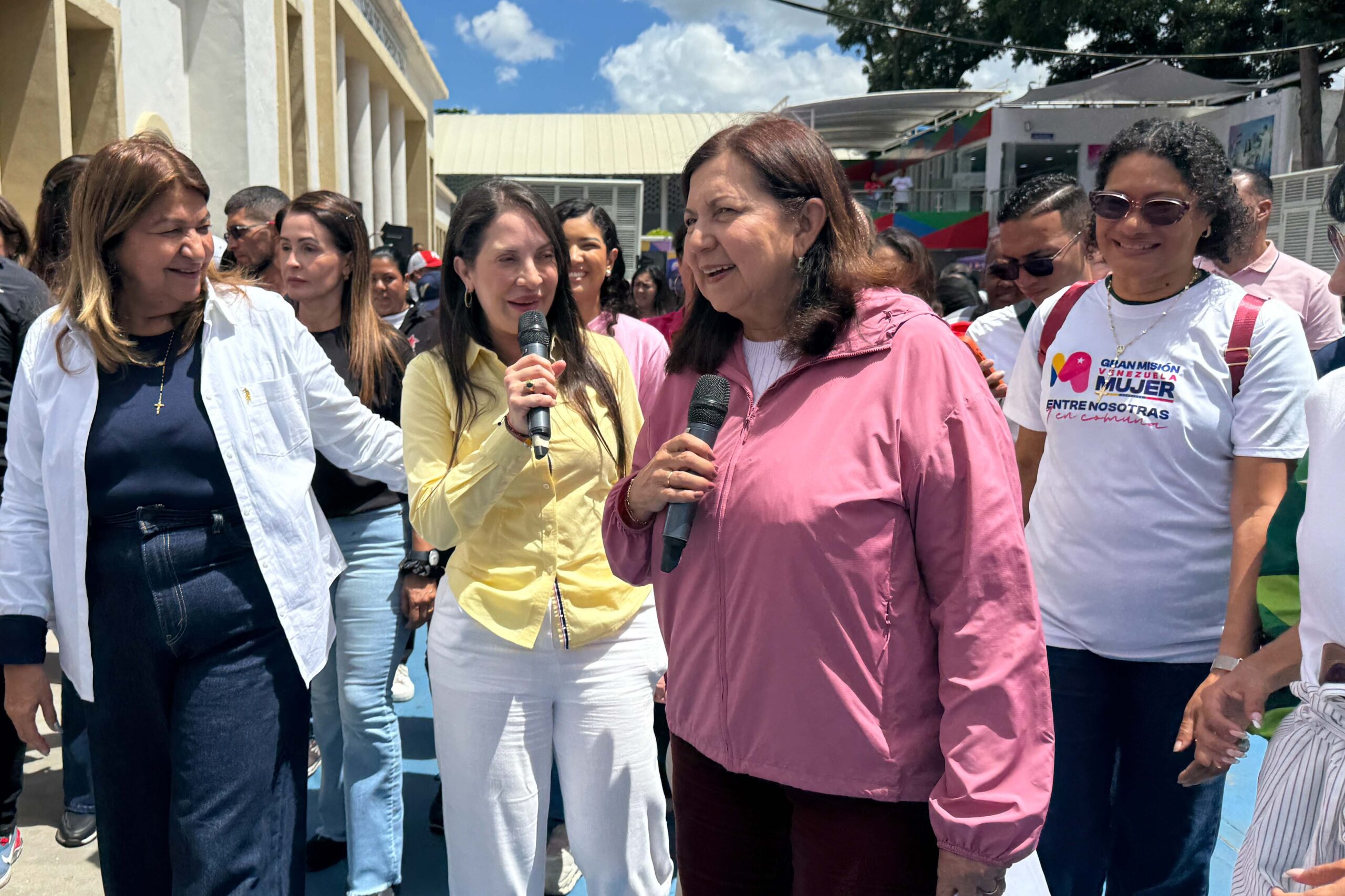 En este momento estás viendo Más de 600 mujeres fueron atendidas en gran jornada de salud integral desplegada en la Casa del Obrero en Propatria