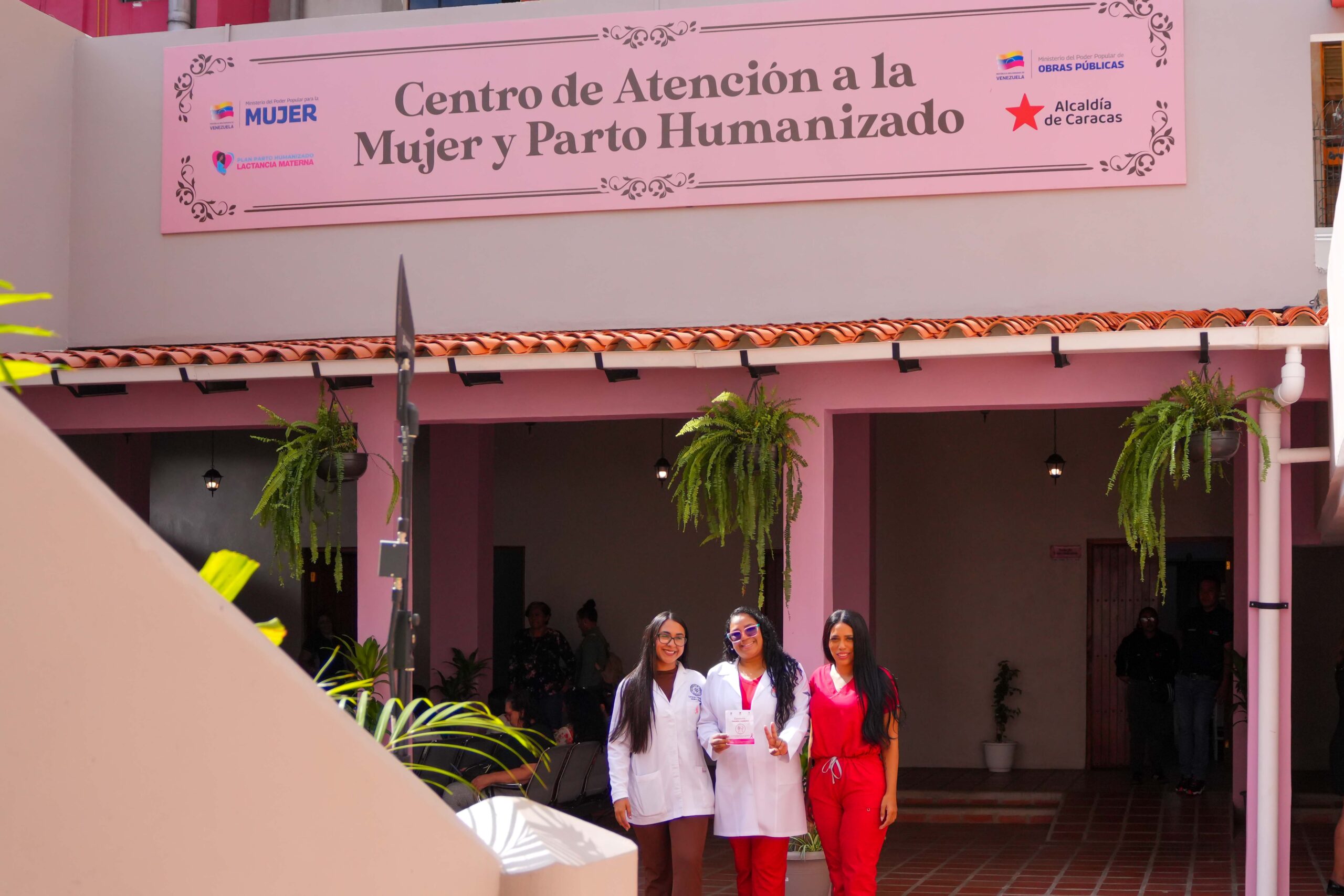 Lee más sobre el artículo En el marco del Mes Rosa y el aniversario de la Gran Misión Venezuela Mujer, entregan nuevo centro de salud en Caracas