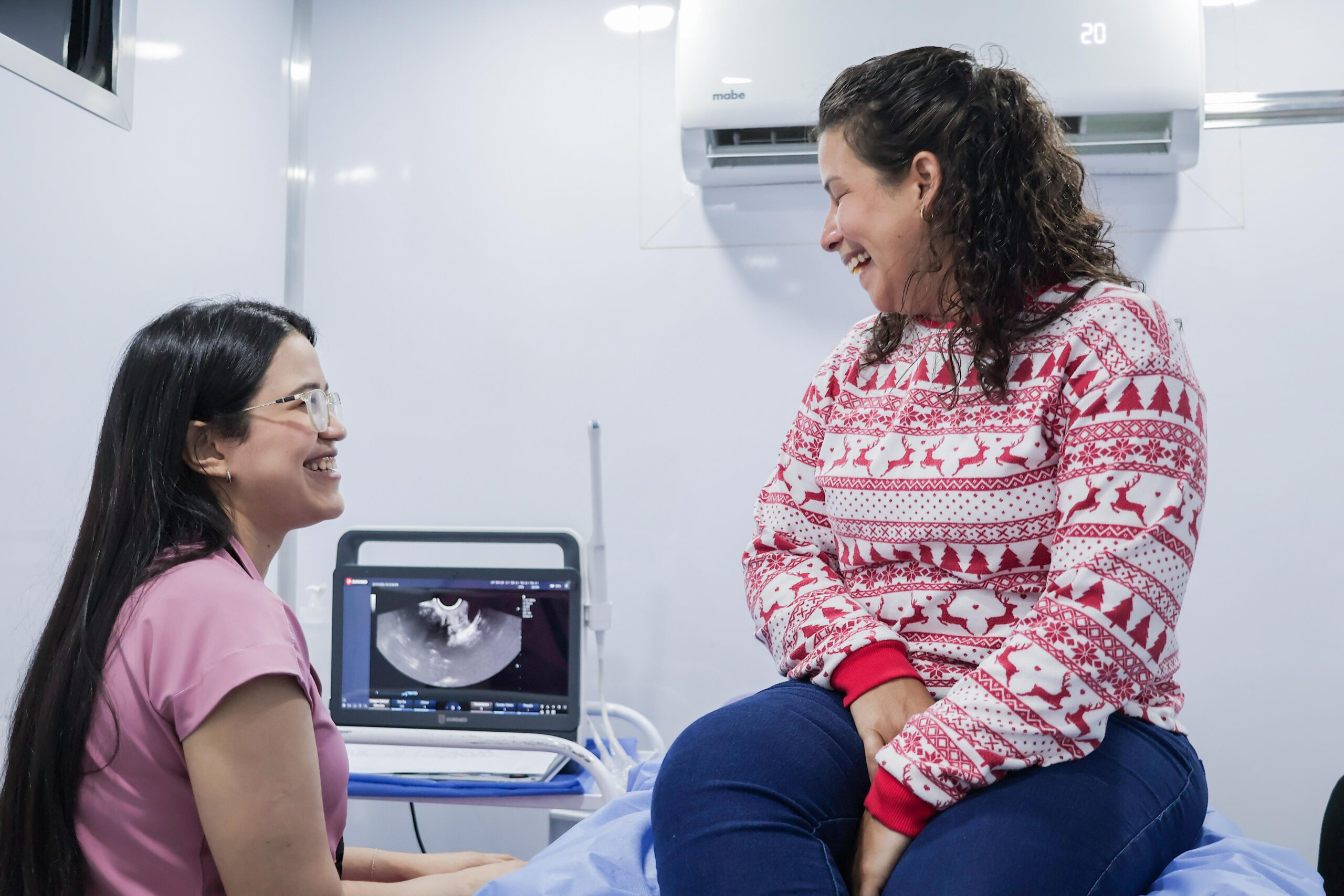 En este momento estás viendo MinMujer brindó atención integral de salud y acompañamiento psicológico a las mujeres en Caracas