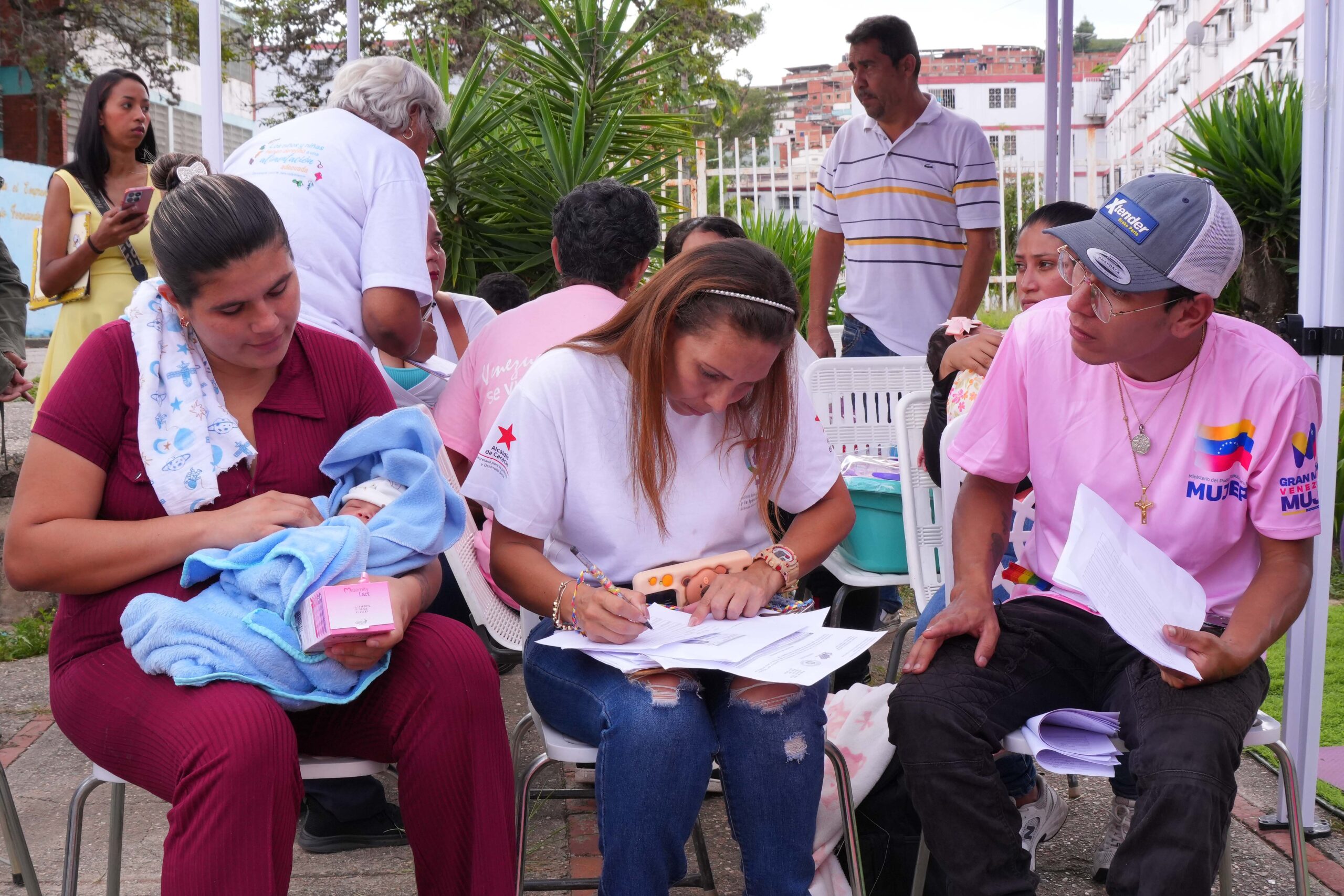En este momento estás viendo Minmujer y Alcaldía de Caracas garantizan atención de salud integral y protección social en Caricuao