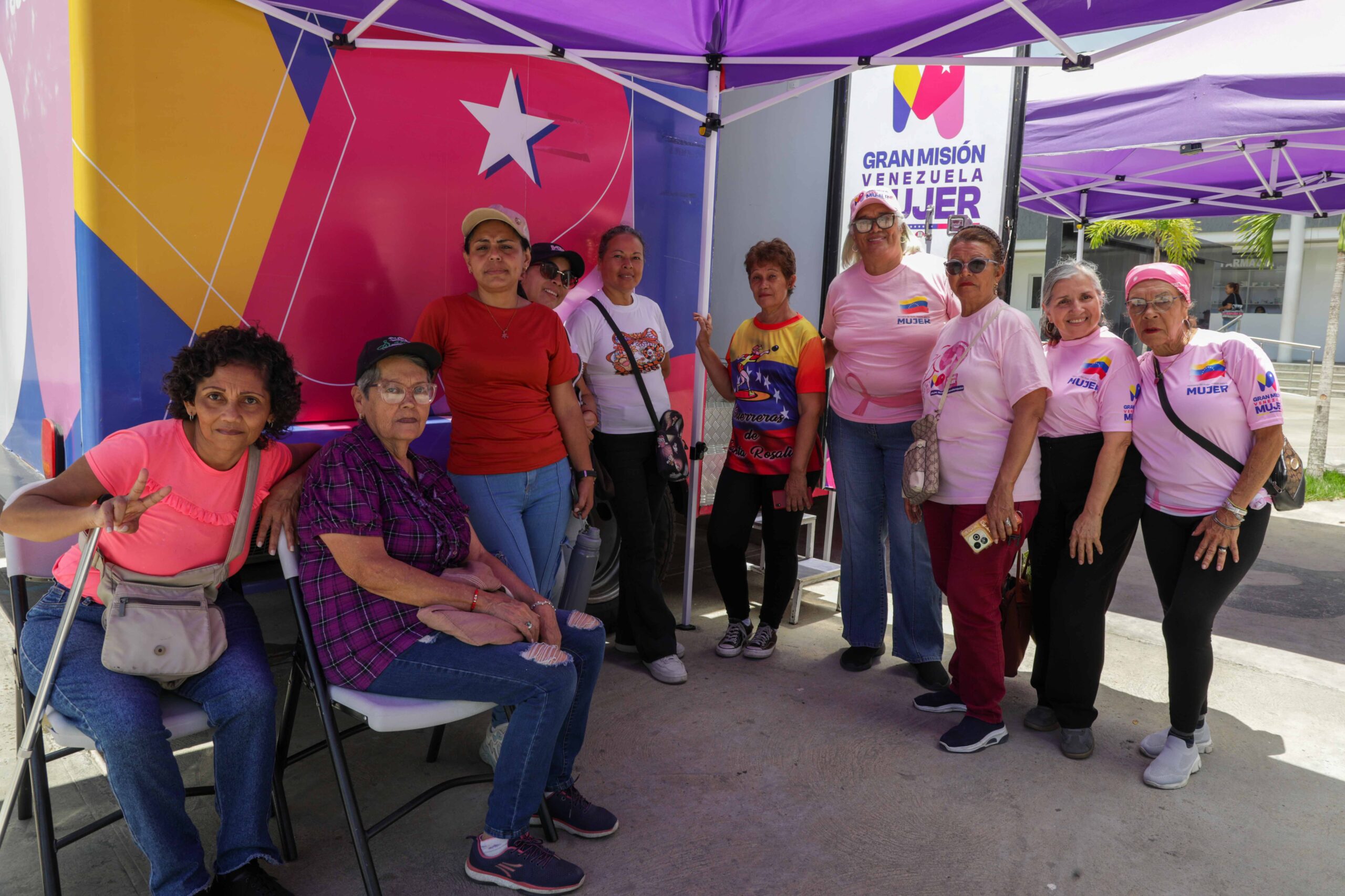 En este momento estás viendo MinMujer y Minsalud despliegan Gran Jornada de Salud Integral en La Quebradita al inicio del Mes Rosa