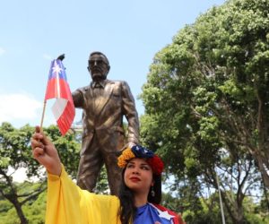 MUJERES HONRAN MEMORIA DE SALVADOR ALLENDE (6)