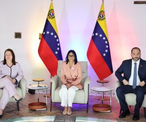 Presidenta_Delcy_Rodríguez_concreta_alianza_con_empresa_Geopark