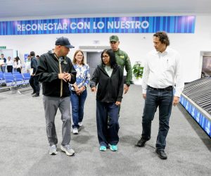 Presidenta_Delcy_rodriguez_inaugura_Terminal_Temporal_de_Desembarque-compressed